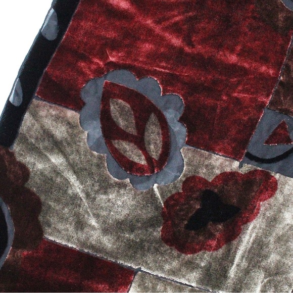 Italian Silk Velvet Burnout Scarf Floral Paisley Heart Black Red Green - Picture 9 of 12